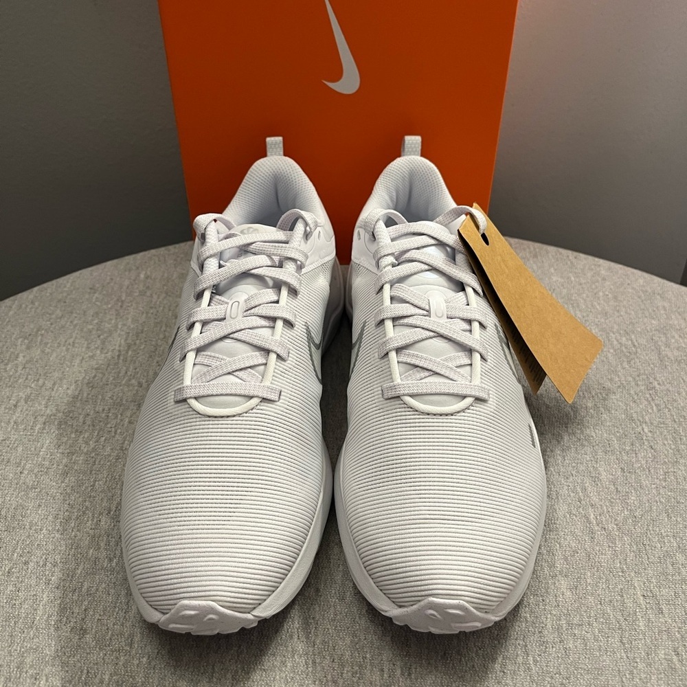 Nike Downshifter 12 White Silver Running Women’s Shoe Size 7.5 DD9294-100 - Picture 4 of 11